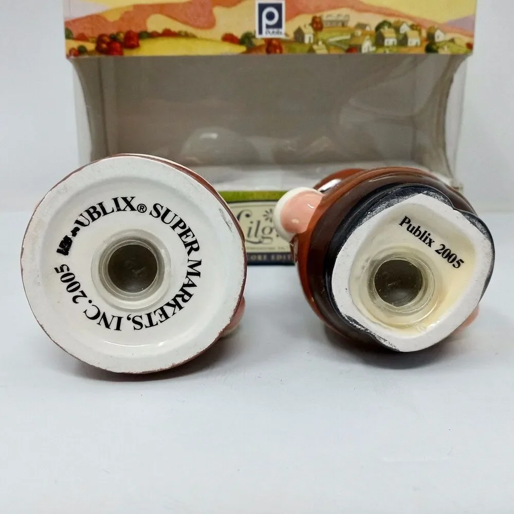 *READ* Vintage Publix Pilgrim Pair Salt & Pepper Shakers Encore Edition LiLGRIM